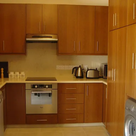 Polyxenia Isaak Luxury And Apartment