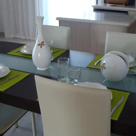 Apartment Polyxenia Isaak Luxury And Protaras