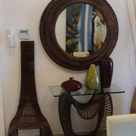 Polyxenia Isaak Luxury And Apartment